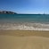 La costa de la playa de Ornos, cerca de Miconos en Grecia